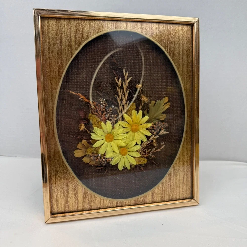 Vintage Kim Originals Mary Bentch 3D Dried Floral Shadow Box Gold Frame 8x10